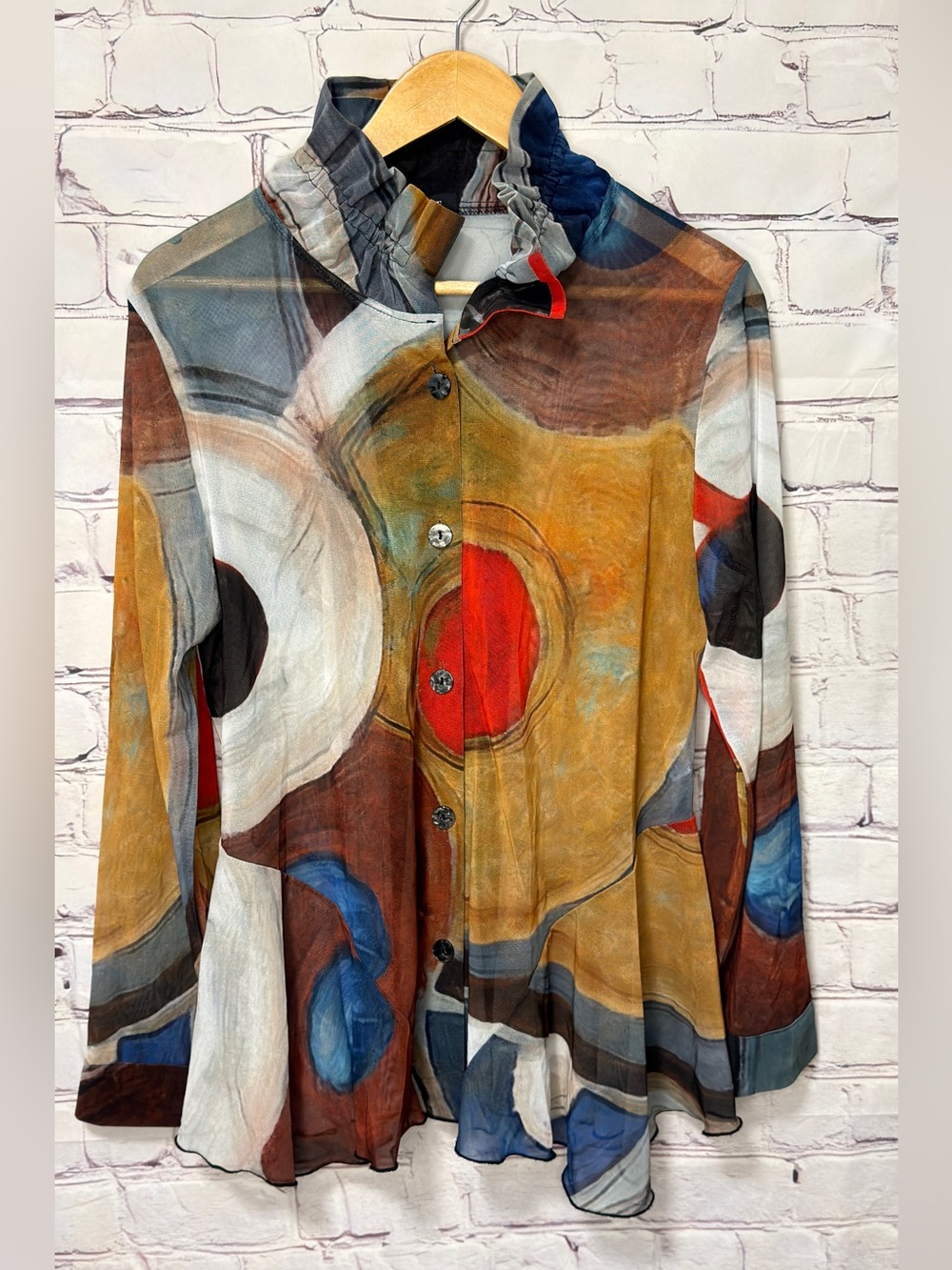 DAMEE ART TO WORK ABSTRACT BUTTON UP RUFFLE COLLAR LAGENLOOK BLOUSE SIZE LARGE